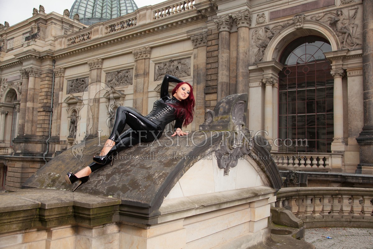 Latexanzüge Latexanzüge